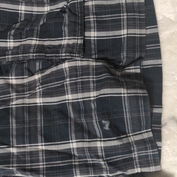 Foot Locker Cargo Shorts. Fair condition - Picture 5 of 6